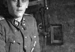KB Eisner 019 (3570 visits) KB Eisner 019